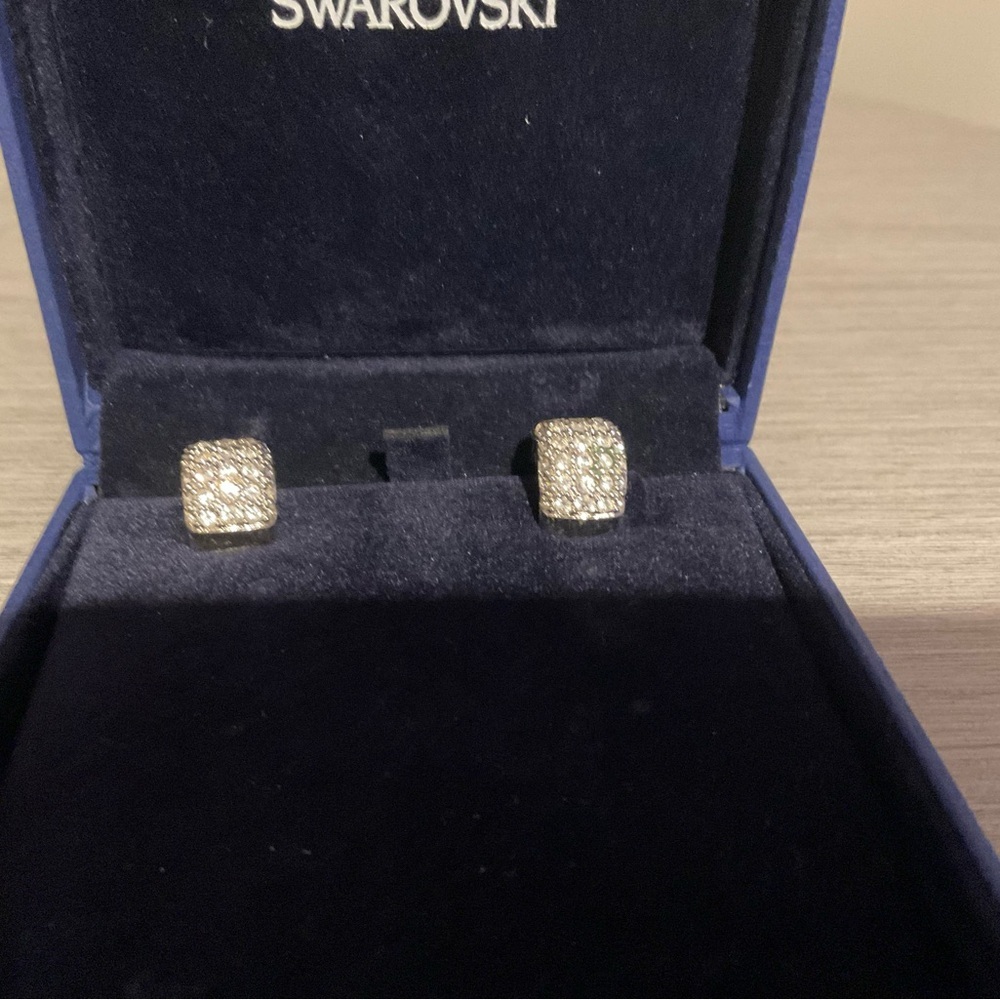 Swarovski Crystal Earrings - Picture 2 of 4